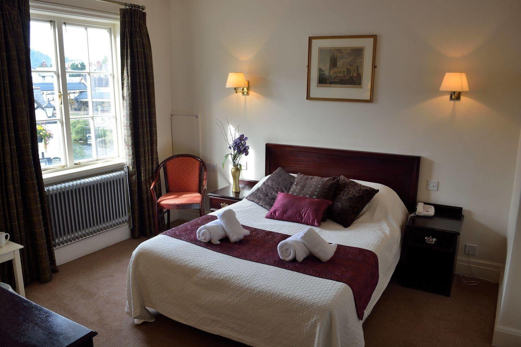 The Royal Hotel Llangollen Esterno foto