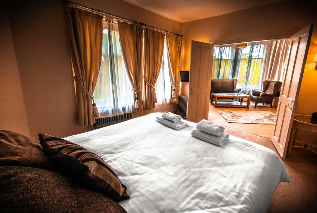 The Royal Hotel Llangollen Esterno foto