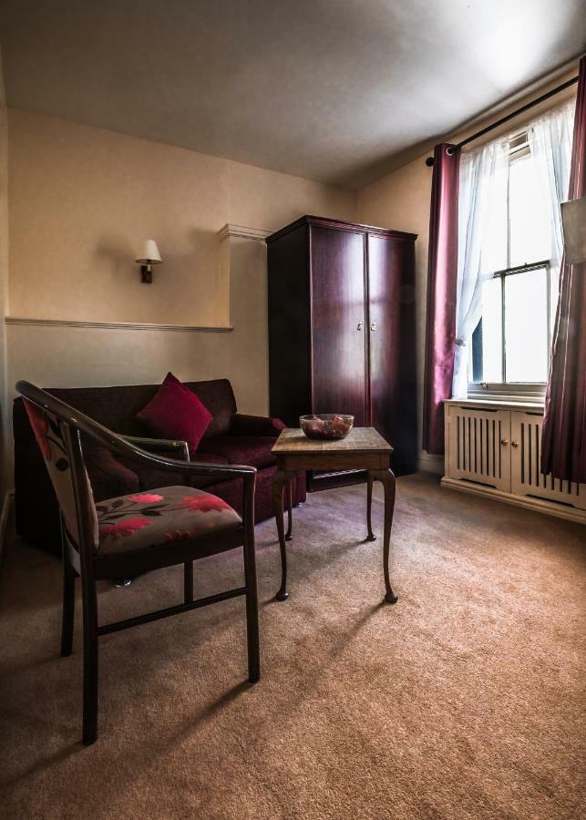 The Royal Hotel Llangollen Esterno foto